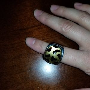 Leopard fashion ring